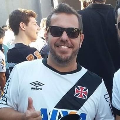 Corretor de Imóveis .Correspondente CAIXA. Empreendedor. Pai do Gustavo e da Laura. Bom filho! Jesus é o Caminho a Verdade e a Vida❤. Niterói-S.G. Vascaíno 💢