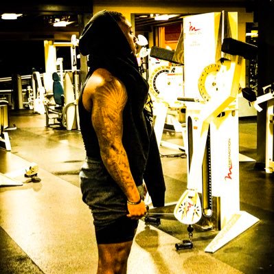 mike_words3's profile picture. Avila U Grad📚