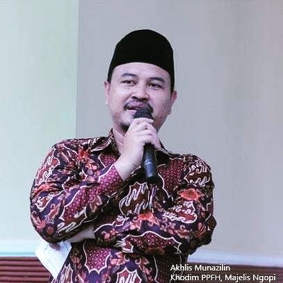 akhlisupdate's profile picture. saya baru buat Channel YouTube, isinya tentang info pendidikan, sertifikasi, tutorial, dll. minta tolong bisa dibantu subscribe ya... 👇 terimakasih