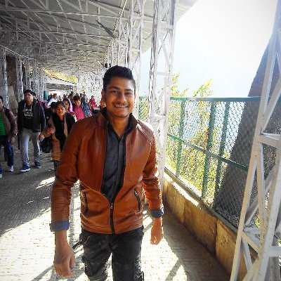 AjiteshTiwari16's profile picture. Be happy.......