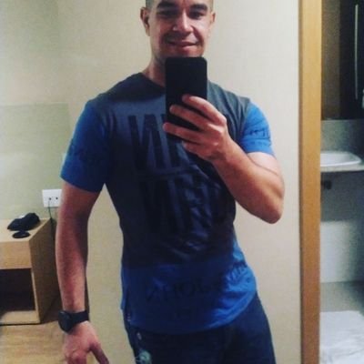 Sou o jeito simples de ser, mas por simples não entenda qualquer coisa. É sempre bom ter estilo e ser original! 🙄😉