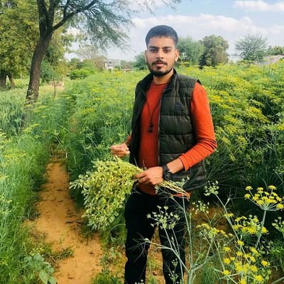 Rahul_chandwada's profile picture. इस दौर- ए- सियासत में सच कहना बग़ावत हैं तो हाँ मैं बागी हूँ...!