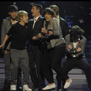 1DForever's profile picture. 22/03/2013 was the day our dreams came true. Davis Cleveland followed 16/10/12 :')