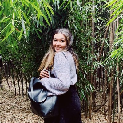 Hi...
My name is Lindsey Bond and I'm in Massachusetts.
I'm an undergraduate at the University of Massachusetts.
I'm interested in the technology field... :)