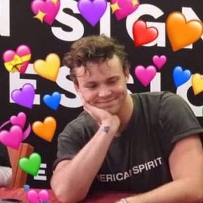 here to remind you that ashton irwin loves you!