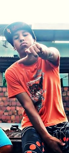 Eu paguei caro para te esquecer   ♫

Com seu jeito posso tornar real,
O sonho que guardei,
Somente pra você e eu ♫
