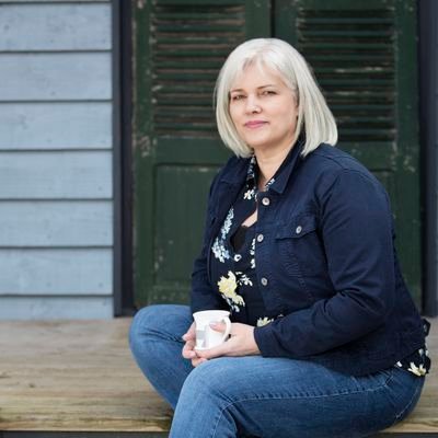 Who is Anne Skelton?
Anne is a qualified and accredited MasterCoach, which means she is in the only 1% of coaches qualified to help you change your life.