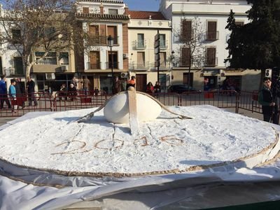 De un pueblo perdido en la campiña Cordobesa,donde la siesta debería ser obligatoria y mi barrio el Monte La Vieja debería ser Independiente del pueblo.