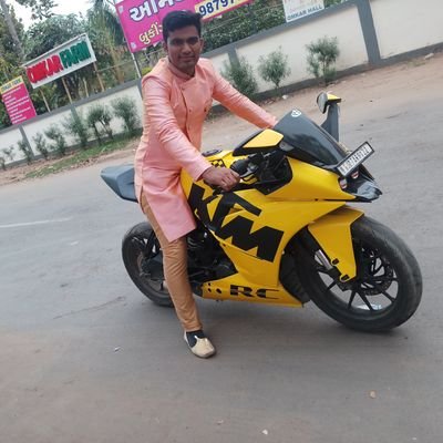 BhavnaniVicky's profile picture. Decoding Politics.