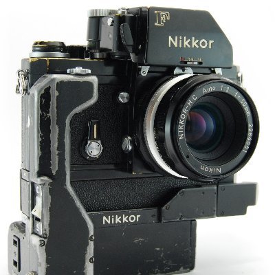 We are focused on analog cameras. We ship worldwide - or visit us in our shop in Mülheim an der Ruhr, Germany!