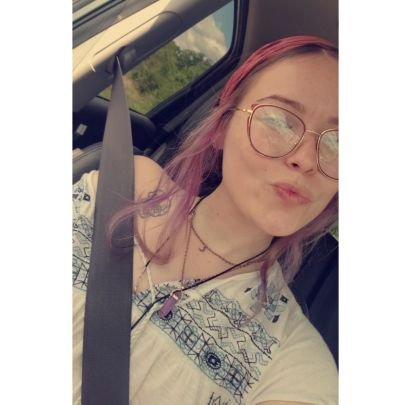 mackbhoneycutt's profile picture. sober, alive, happy & healthy🦋💓🌜🌚☘