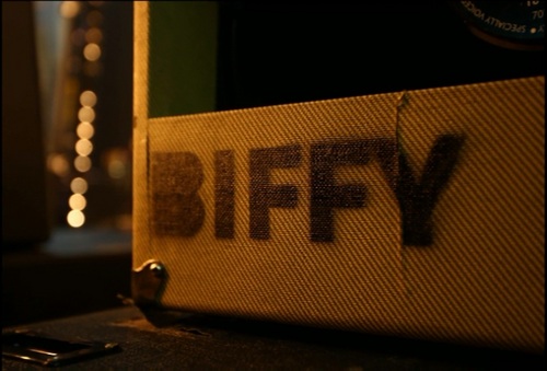 For fans of Biffy Clyro on Twitter. Follow for updates, news, and discussions! Send us your live show pictures. #monthebiff