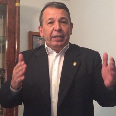 Economista, graduado en la UC ,Secretario Político del CES de Acción Democrática en el estado Bolívar, Diputado a la Asamblea Nacional de Venezuela 2015