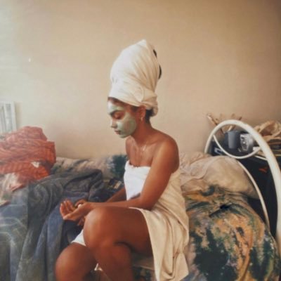 anoureuse's profile picture. 𝐠𝐮𝐢𝐝𝐞𝐝 𝐛𝐲 𝐭𝐡𝐞 𝐛𝐥𝐢𝐧𝐝 𝐢𝐦𝐩𝐮𝐥𝐬𝐞 𝐨𝐟 𝐜𝐮𝐫𝐢𝐨𝐬𝐢𝐭𝐲, 𝐚 𝐯𝐚𝐠𝐚𝐛𝐨𝐧𝐝.