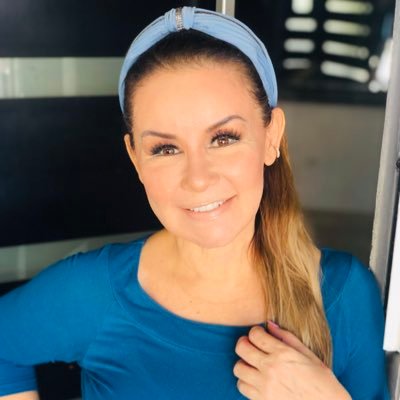 educadora,artista de corazon, ciudadana preocupada por mi mexico
