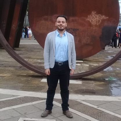 ⚖️ Estudiante de Derecho @UIS.
⛏️ Estudiante de Geología @UIS.
⚙️ Automatización Industrial @SENAcomunica
📟 Técnico Industrial Electrónica @ITSDámasoZapata