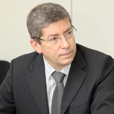 Посол України у Португалії (2005-10) та Бразилії (2012-21). Embaixador da Ucrânia em Portugal (2005-10) e no Brazil (2012-21).