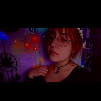 sydnee_gamez's profile picture. fuck your chicken strips