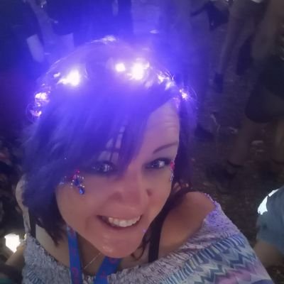 purpleloulou79's profile picture. 