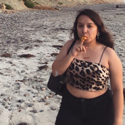 cerenayante's profile picture. 🐕🧜🏼‍♀️| nail artist 💅🏼 IG @nailsbyidalia | vlogger 🖤 | stoner | traveler | lover | advocate for leggings as pants. TX ➡️ WA➡️CA