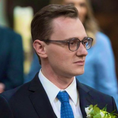 ArielWe84699566's profile picture. Advogado criminalista. Mestre em Direito Público. Contrário a qualquer face de extremismo. Defensor de ideias, não de posições.