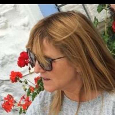 salhiatt's profile picture. 