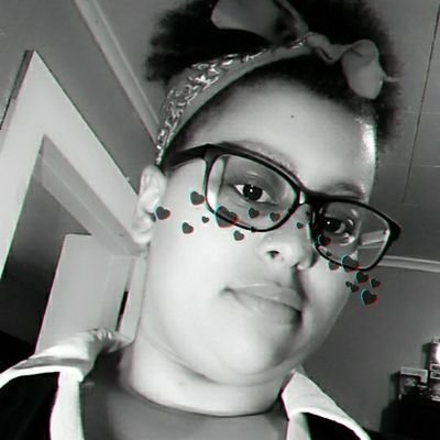 LeleisPanda's profile picture. Cape Verdean Book Nerd.