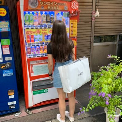 monicahertz's profile picture. It's all happening.