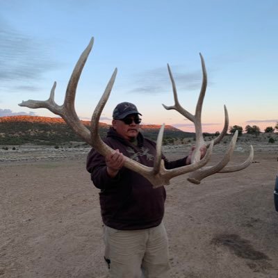 Single..Shed Hunter/Hunter..soda hustler..love to hunt elk & muleys.. Open to making new friends and music lover