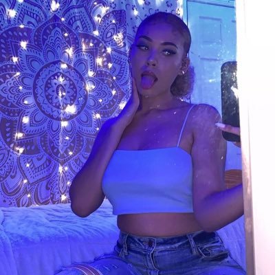 supaaadyl's profile picture. 19. hmuu 🦋 bi 🌈