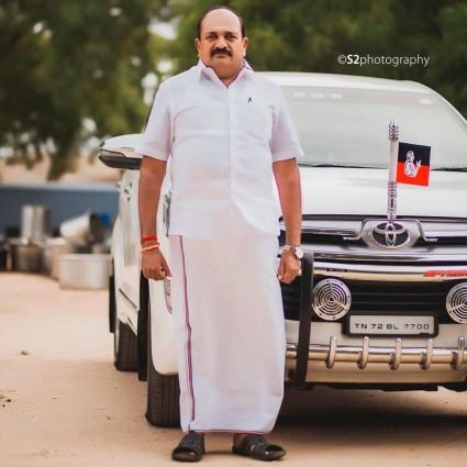 அ.இ.அ.தி.மு.க மாவட்ட கழக செயலாளர்.
திருநெல்வேலி மாவட்டம்.
தலைவர்-திருநெல்வேலி மாவட்ட மத்திய கூட்டுறவு வங்கி.