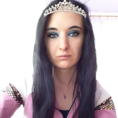 THEQUEENMIKI1's profile picture. 👑