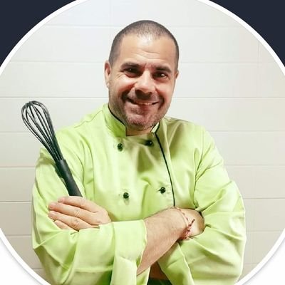 En mi canal de Youtube encontrareis recetas fáciles y rapidas de hacer. De todo un poco, carnes, pastas, postres etc. Te espero.