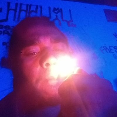 Rapper 🎙️
CEO @essazora 📸🎙️
Futuro milionário 💰💰
📧 essazora@gmail.com
Escutem NO NEW FRIENDS➡️
https://t.co/p9cH2w1MNc