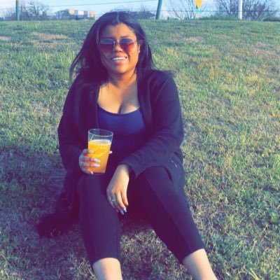 AyeeeItsChelly's profile picture. Vibin, living life.