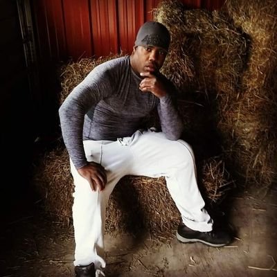 I am going too get my self into in have my own clothing line and being a business man for myself in a powerlifting in a bodybuilder