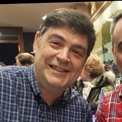 LarryBil's profile picture. mis chicos, las personas...y una FFP2