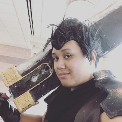 Hey everybody! I'm Youkuro. Craftsman, cosplayer, artist, foodie, con survivalist, and overall otaku keeping the good stuff real.