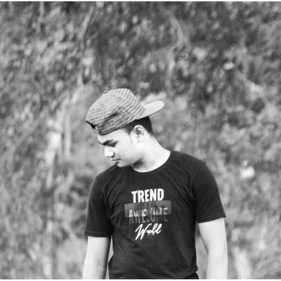♔Official account
😎SînGle
👍LoGin In The World 1st Jan🎂
👔Simple Boy
🏍📸 hØlîC
♍I'm not Rich ßut I'm Royal 👑
👍Live📿Laugh😊LoVe❤
👕black Lover
