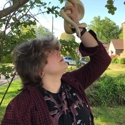 Jess59947412's profile picture. I love reptiles, art, and music
wanna be freinds?