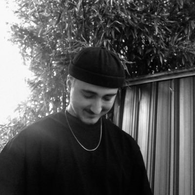 LeoAuLait's profile picture. Salut.                         Rédacteur chez @StayAwakeBdx                          • DUT InfoNum •