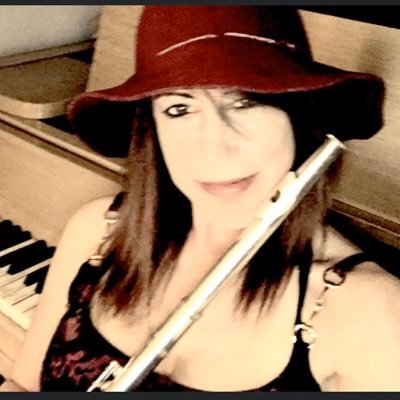 Shari is a pianist, flutist, composer, piano consultant, recording artist, music educator. She has a passion for music, and the depth and beauty it brings.