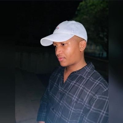 Wits Graduate🎓
Engineer🔌 https://t.co/c69JGatZ50