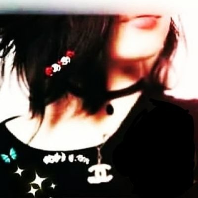 Arin51762734's profile picture. الي يحبـك؟!
هِـو الـشخـص الـي يـردٰ عليـك بسرعه 
هِـو الشـخـص الـي يـخاف عـ قـلبـك من كل صغيره وكبيره وهِـو الي يدعيلك بكل صلاة بدون علم هِـو الـي يوقف معاك ❤️