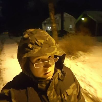 juzpeliini's profile picture. 