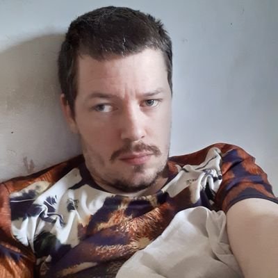 bonjoir je m'appelle Vincent j'ai 32 ans je suis de la Bretagne a montfort sur meu et jaime le sexe voilà