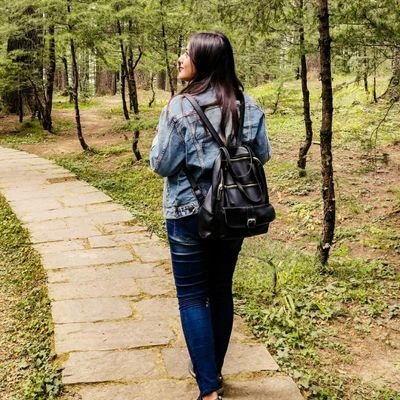 Doctor to be....šš| Dreamer|
Love yourself first ā¤| Travelleršā„|
I am not saying I'm special but there is literally no one like me š| Extrovert š|
Single ā¤