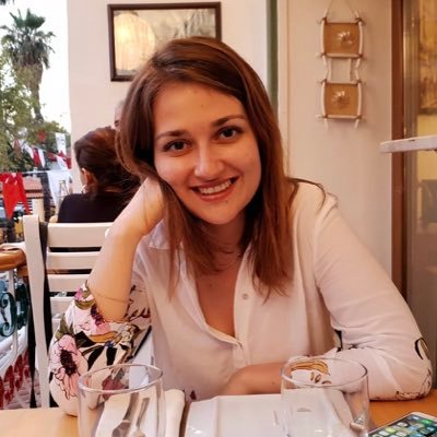 KubraKarabece's profile picture. 