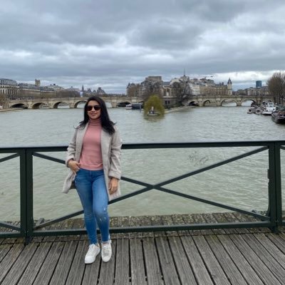 renataroliveei1's profile picture. Já fui bagunceira por dentro e por fora, estou em constante processo de construção e desconstrução. Sou leal, amiga e trabalho com verdades. Pernambucana em SP.