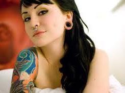 Body Piercing, Chata, Leonina, Romantica, Maliciosa, Adoro Pop Lady Gaga, Mais tbm Adoro Rock n Roll .